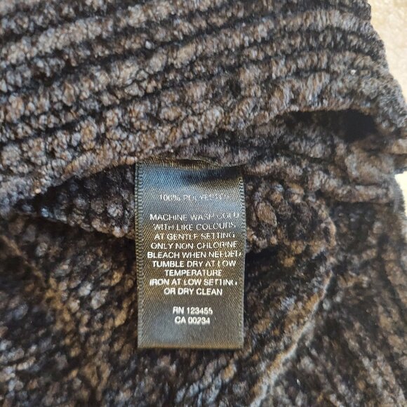 Soft Black Chenille Sweater Size S - Picture 8 of 8